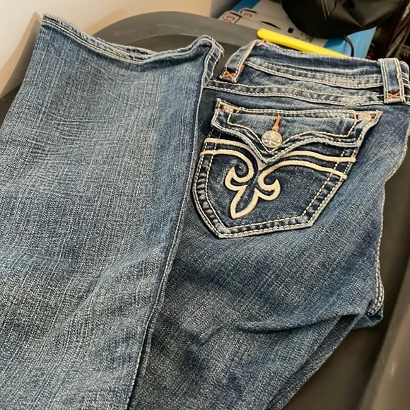 COPY - Rock Revival women’s boot cut jeans with flap pockets and white logo. - Picture 1 of 5